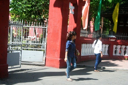 Đánh bắt hải sản ở Hoàng Sa, Trường Sa vào đề Địa lý - 5 2 thí sinh ra sớm vào đúng 9h145' ở trường Hai Bà Trưng do làm bài không được(ảnh: Đại Dương)