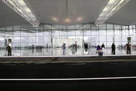 Nhà ga T2 Nội Bài mới và chuyến bay "mở hàng" - 1 Nhà ga T2 Nội Bài mới và chuyến bay mở hàng