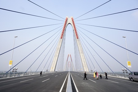 Cầu Nhật Tân sẵn sàng trước ngày thông xe