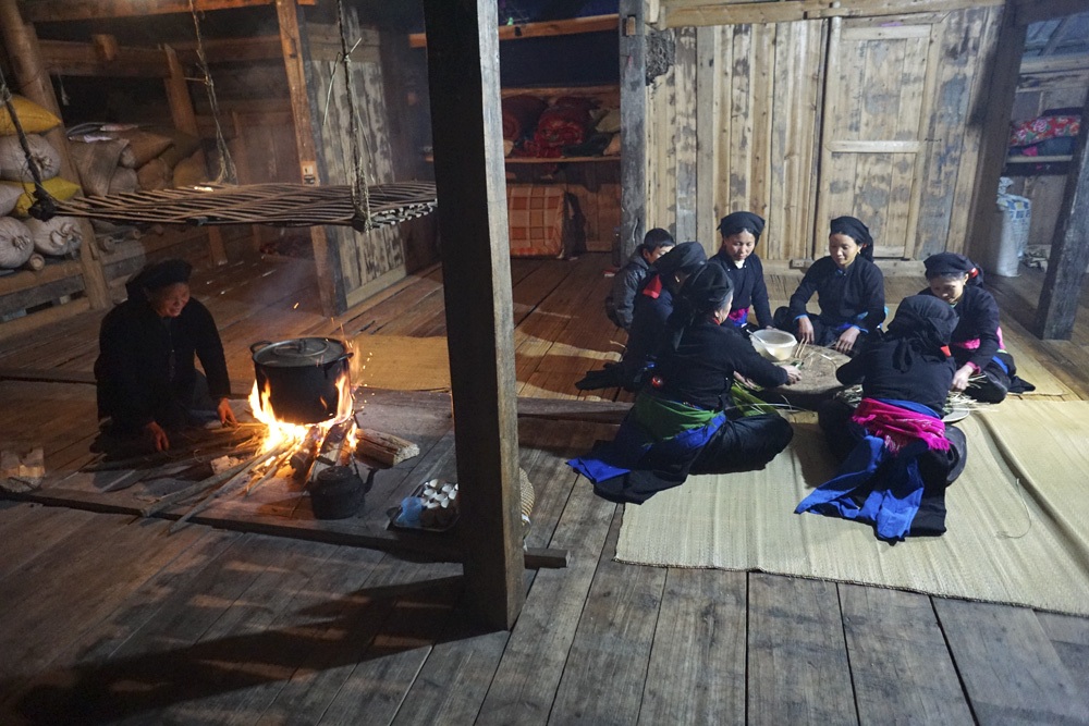 Khu Cù Tê - Tết uống rượu tháng Bảy của người La Chí