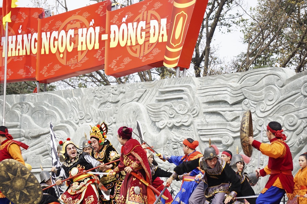 Tưng bừng hội Gò Đống Đa - 10 Quân Tây Sơn của vua Quang Trung giao tranh và chiến thắng trong trận Ngọc Hồi - Đống Đa.