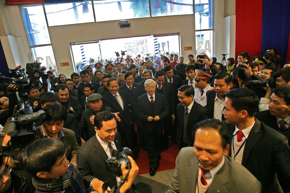 Tham quan Hội báo Xuân lớn nhất từ trước đến nay