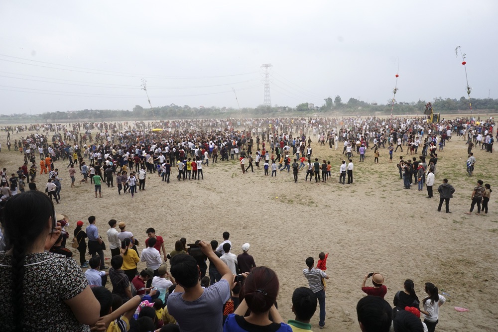 Hãi hùng cướp phết cầu may!