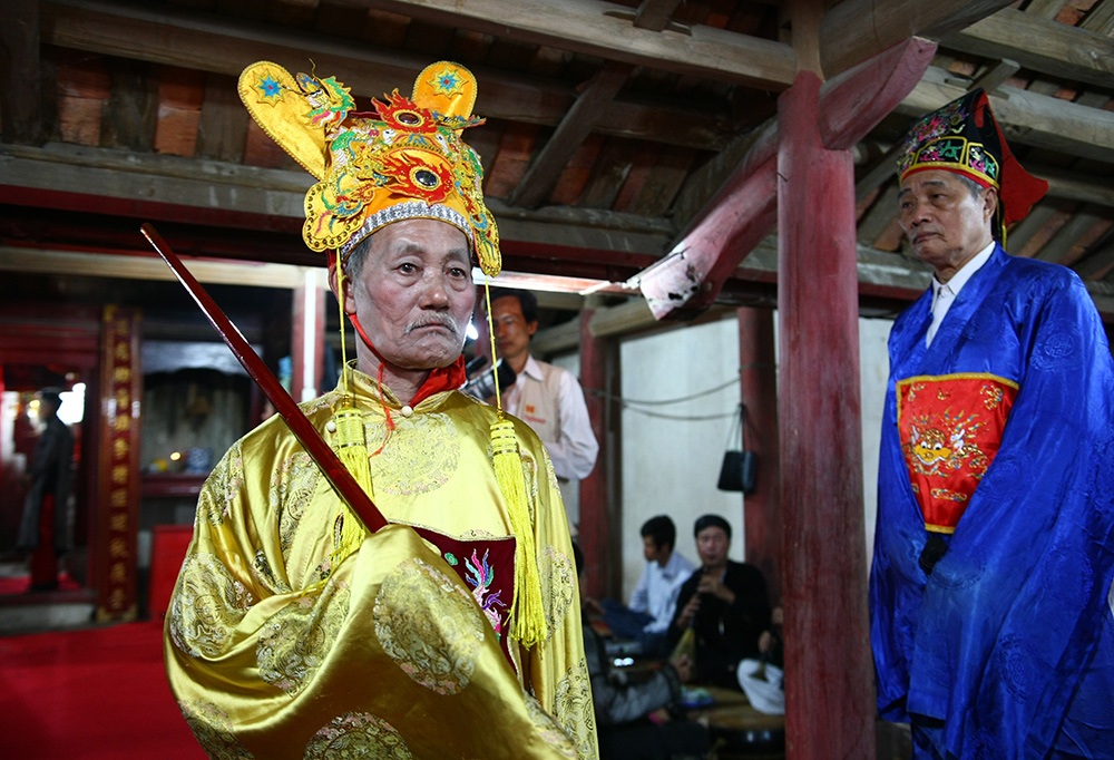 Cụ ông Lê Duy Bút 69 tuổi được người dân cùng các cụ trong làng lựa chọn vào vai Chúa.