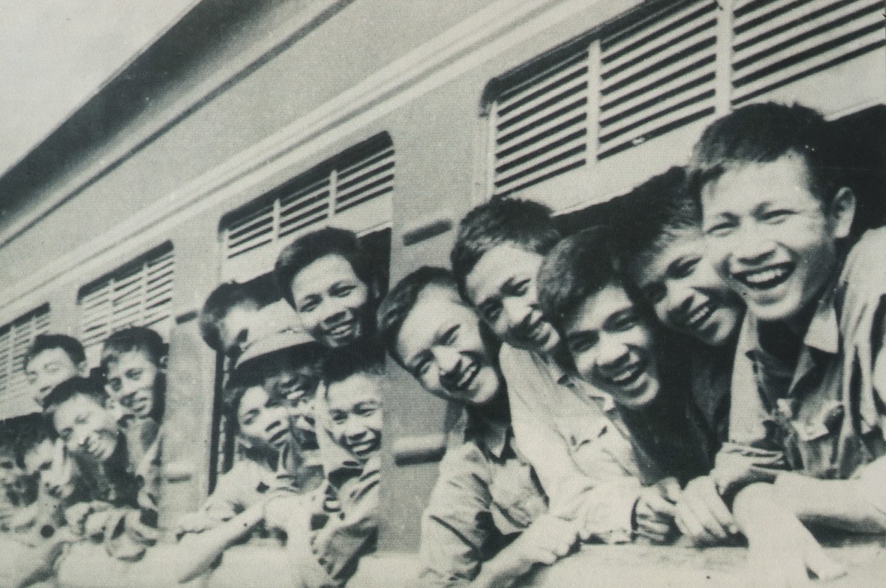 Đại thắng mùa Xuân 1975 - Sức mạnh Việt Nam - 9 Quân đoàn 1 từ hậu phương hành quân bằng tàu hỏa tham gia Chiến dịch Hồ Chí Minh.