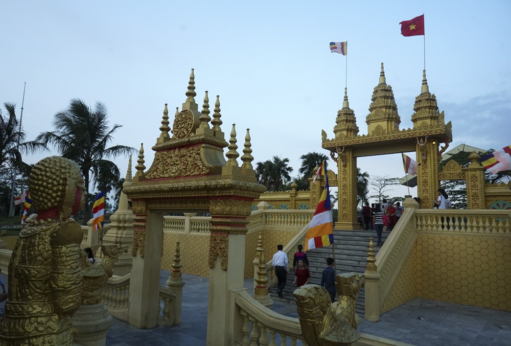 Chùa Khmer được coi là biểu tượng của dân tộc Khmer, văn hóa Khmer.