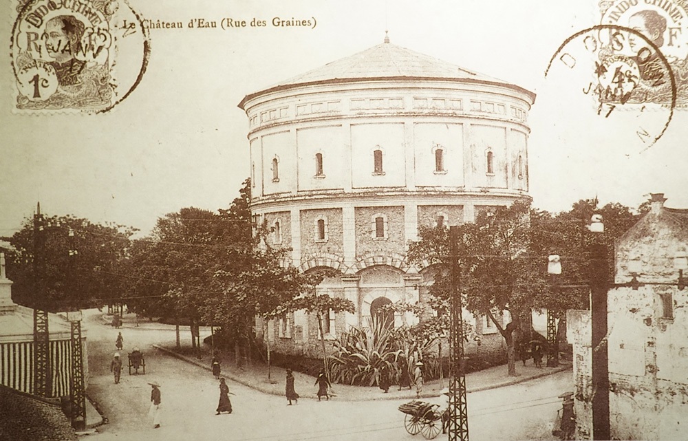 Phố Hàng Chiếu 2015.