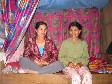 Kì dị lễ “ngâm” máu gà của người Mơ Nâm - 1 Kì dị lễ “ngâm” máu gà của người Mơ Nâm - 1