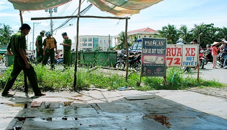 Đâm vợ rồi tự sát - 1 Đâm vợ rồi tự sát - 1
