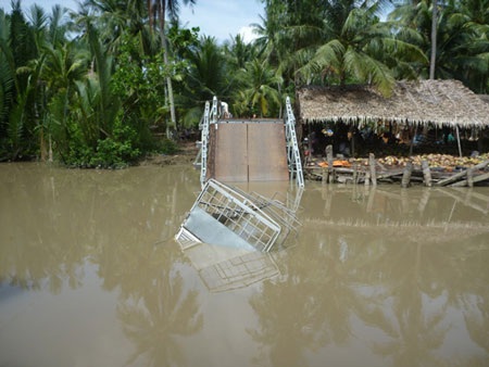 Chưa thông xe, cầu đã sập - 1 Chưa thông xe, cầu đã sập - 1