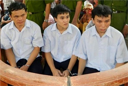 Giết “tình địch”, lĩnh án tù chung thân - 1 Giết “tình địch”, lĩnh án tù chung thân - 1