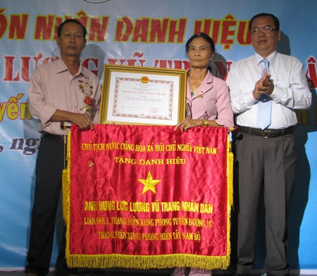 Vinh danh Liên đội anh hùng - 2 Vinh danh Liên đội anh hùng - 2
