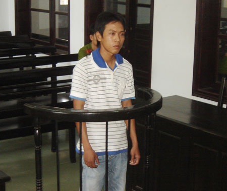 Côn đồ chém hàng xóm chỉ vì… thấy ghét - 1