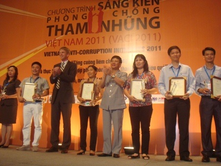 “Cần cơ chế hỗ trợ giám sát phòng chống tham nhũng” - 1