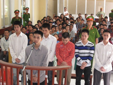 Nhóm côn đồ đánh chết người vì “tội”… nhảy đẹp - 1