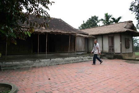 Tướng Giáp và ngôi nhà bên dòng Kiến Giang - 1 Tướng Giáp và ngôi nhà bên dòng Kiến Giang - 1