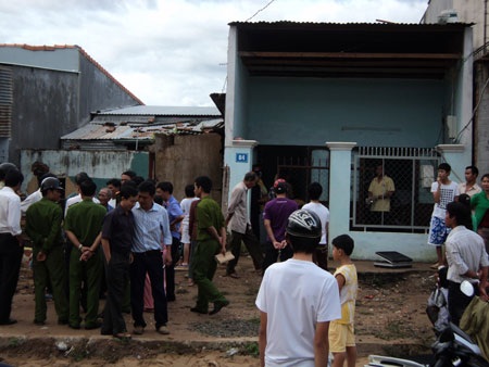 Cụ bà 84 tuổi bị đâm dã man tại nhà - 1 Cụ bà 84 tuổi bị đâm dã man tại nhà - 1