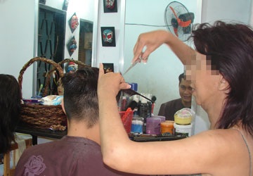 Học bỏ “nghề” bán dâm - 1 Học bỏ “nghề” bán dâm - 1