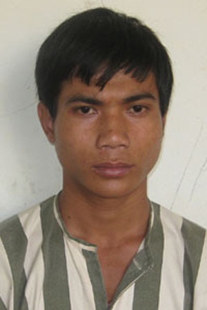 Thấy bạn gặp nạn, đâm người đi đường tử vong - 1