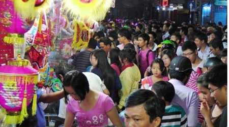 Chị Hằng, chú Cuội “đi vắng” trong đêm Trung thu - 1 Chị Hằng, chú Cuội “đi vắng” trong đêm Trung thu - 1