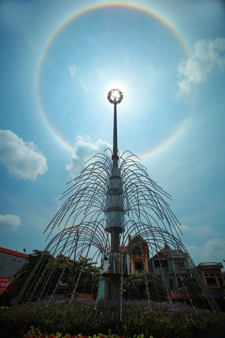 Quầng mặt trời rực rỡ sau những ngày mưa - 1 Quầng mặt trời rực rỡ sau những ngày mưa - 1