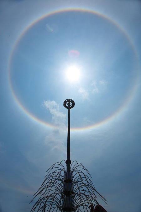 Quầng mặt trời rực rỡ sau những ngày mưa - 5 Quầng mặt trời rực rỡ sau những ngày mưa - 5