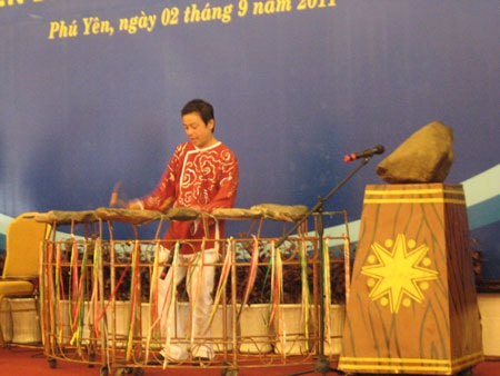 Phú Yên “tiến cử” 2 Di sản nhân loại, 1 Vịnh đẹp thế giới   - 1 Phú Yên “tiến cử” 2 Di sản nhân loại, 1 Vịnh đẹp thế giới   - 1