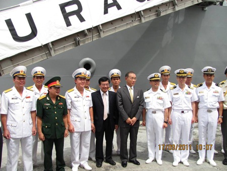 Tàu lực lượng tự vệ biển Nhật Bản thăm Đà Nẵng - 3