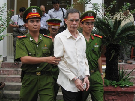 Tuyên án tù chung thân với đối tượng lừa đảo hơn 80 tỉ đồng - 1 Tuyên án tù chung thân với đối tượng lừa đảo hơn 80 tỉ đồng - 1