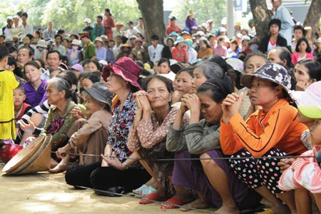 Hàng ngàn người dự phiên xử kẻ giết người không ghê tay - 5