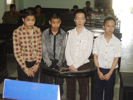 Đâm chết người, 3 học sinh lĩnh án - 1 Đâm chết người, 3 học sinh lĩnh án - 1