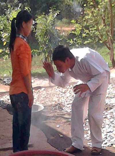 Thêm một kiểu trị bệnh “quái chiêu” - 2 Thêm một kiểu trị bệnh “quái chiêu” - 2