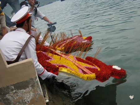 Dạt dào cảm xúc 50 năm huyền thoại Đường Hồ Chí Minh trên biển - 1