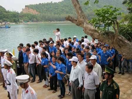 Dạt dào cảm xúc 50 năm huyền thoại Đường Hồ Chí Minh trên biển - 2