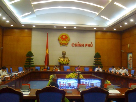 Số người nghiện tăng, nạn mại dâm còn phức tạp  - 1