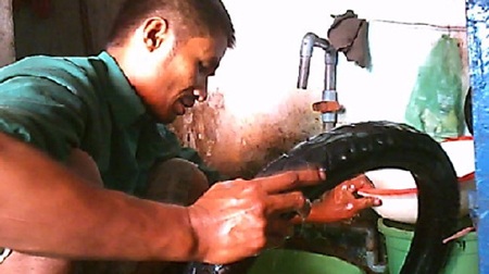 “Đinh tặc” câu kết kẻ bán ruột dỏm - 2 “Đinh tặc” câu kết kẻ bán ruột dỏm - 2