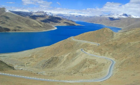 Tây Tạng, giọt nước mắt giữa lưng trời tuyết trắng…  - 1