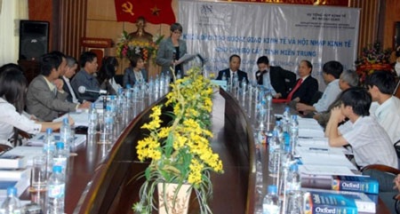 Anh tài trợ đào tạo Ngoại giao Kinh tế cho các tỉnh miền Trung - 1 Anh tài trợ đào tạo Ngoại giao Kinh tế cho các tỉnh miền Trung - 1