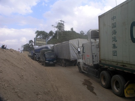 “Kinh hoàng” đường lên thác Bản Giốc - 4 “Kinh hoàng” đường lên thác Bản Giốc - 4