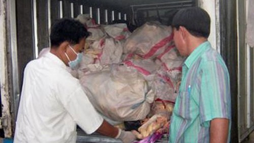Công nghệ “phù phép” thịt thối - 1 Công nghệ “phù phép” thịt thối - 1