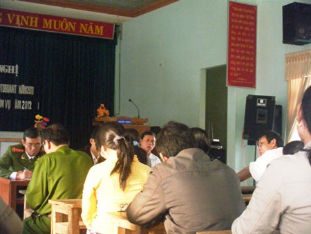 Dân bỏ ruộng hoang vì công ty khai thác vàng gây ô nhiễm - 5 Dân bỏ ruộng hoang vì công ty khai thác vàng gây ô nhiễm - 5