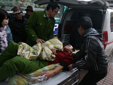 Nổ mìn, xả súng trong buổi cưỡng chế, 6 chiến sĩ trọng thương - 2 Nổ mìn, xả súng trong buổi cưỡng chế, 6 chiến sĩ trọng thương - 2