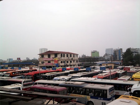 Hà Nội tăng cường gần 600 xe khách dịp thi Đại học, Cao đẳng - 1 Hà Nội tăng cường gần 600 xe khách dịp thi Đại học, Cao đẳng - 1