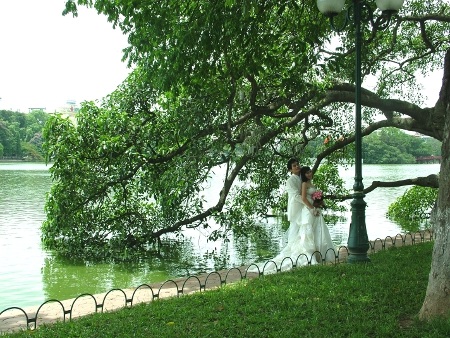 Thăm hồ Gươm trước ngày đón cụ Rùa trở về - 9