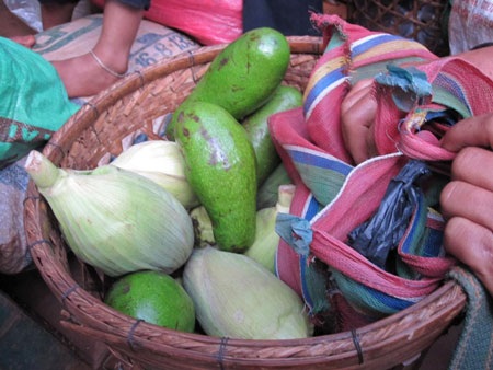 Rộn ràng mùa gùi lương thực đi đổi quần áo cũ của người Bahnar - 2 Rộn ràng mùa gùi lương thực đi đổi quần áo cũ của người Bahnar - 2