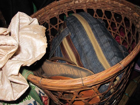 Rộn ràng mùa gùi lương thực đi đổi quần áo cũ của người Bahnar - 3 Rộn ràng mùa gùi lương thực đi đổi quần áo cũ của người Bahnar - 3