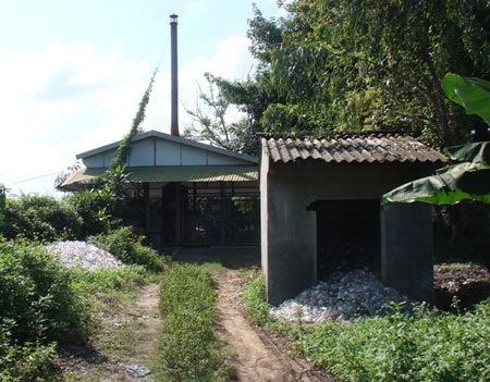 “Rượu cũ” vẫn tá túc trong... “bình mới” - 3