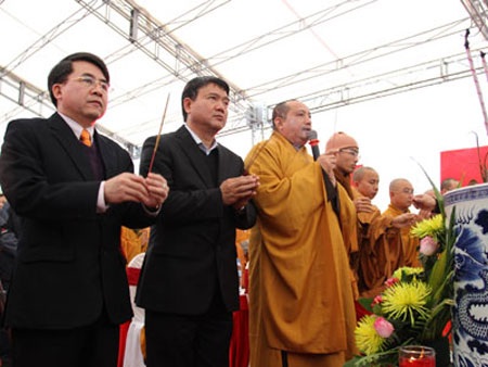Nghẹn ngào nước mắt lễ cầu siêu 22 thủy thủ - 1 Nghẹn ngào nước mắt lễ cầu siêu 22 thủy thủ - 1