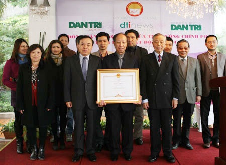 Báo Dân trí được nhận Bằng khen của Thủ tướng Chính phủ - 1 Báo Dân trí được nhận Bằng khen của Thủ tướng Chính phủ - 1