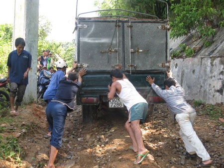Nhọc nhằn chở Tết lên non - 6 Nhọc nhằn chở Tết lên non - 6